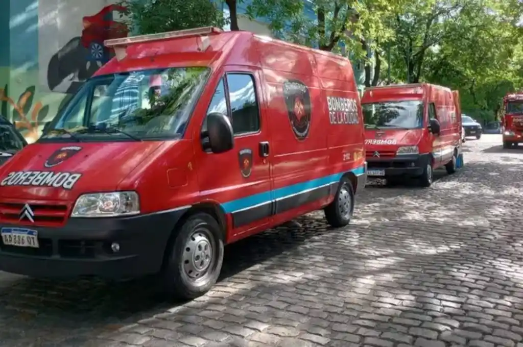 Unas 100 personas fueron asistidas y catorce de ellas fueron trasladadas a hospitales.