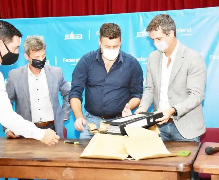 ENOHSA licitó obras de saneamiento en Federal por más de 326 millones de pesos