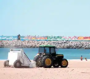 Un moderno sistema para limpiar la playa