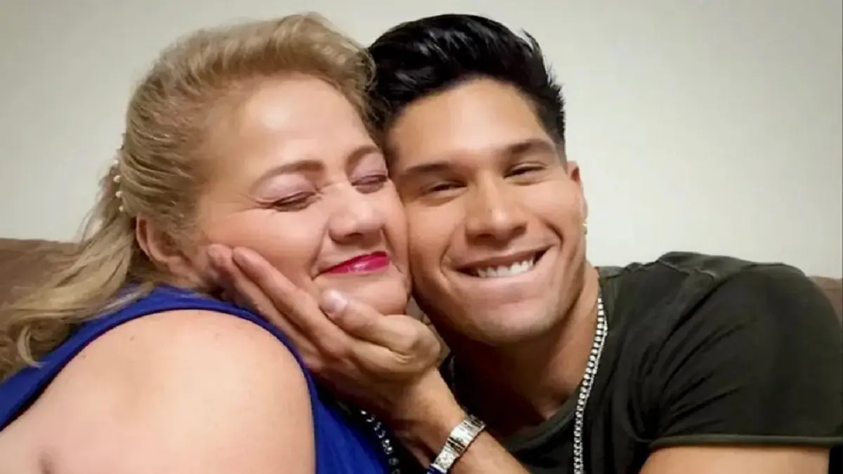 Mamá de Chyno Miranda acusa a la novia de suministrarle drogas