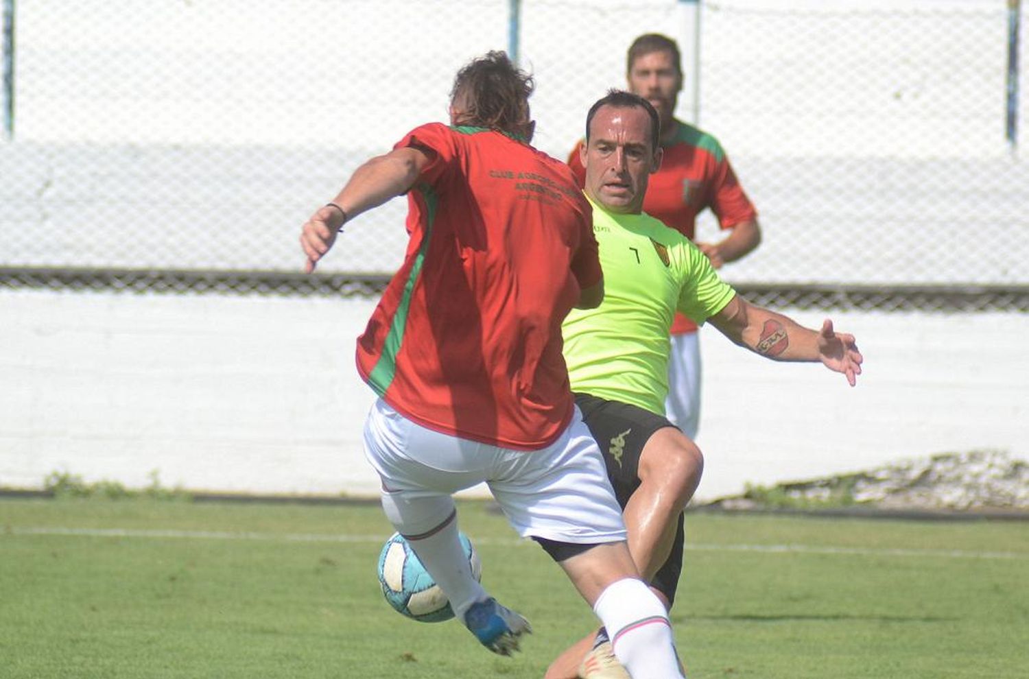 Michel está desgarrado y se perdería el reinicio