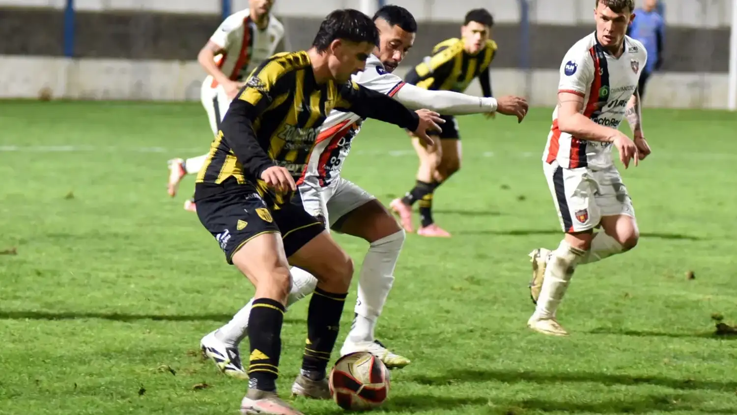 Devesa fue figura y autor del primer gol de Santamarina en el partido anterior.