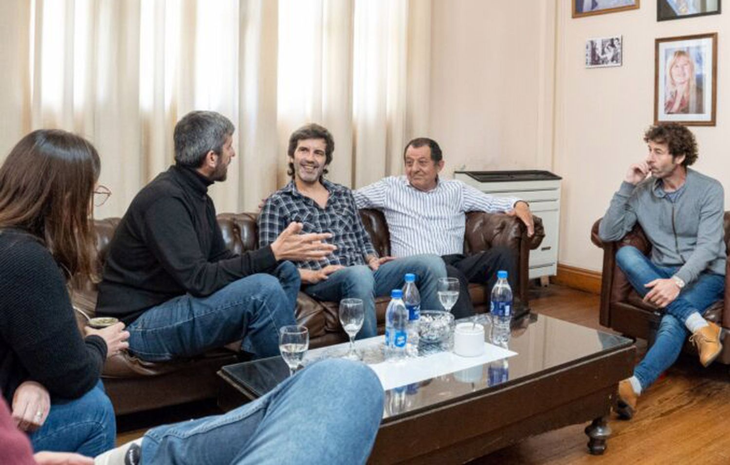 Visita. Marini junto a Mariano Rey y otros funcionarios