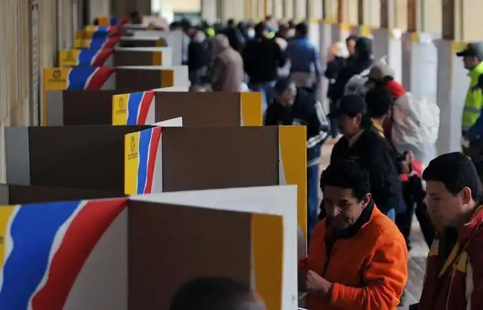 EN DETALLE: candidatos presidenciales en Colombia ejercen su derecho al voto
