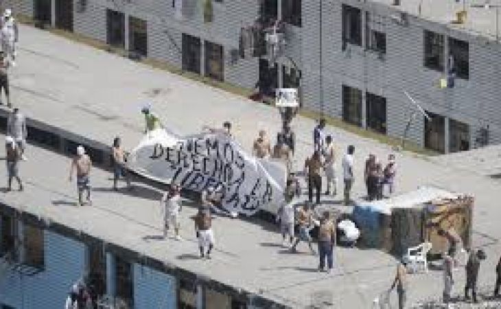 ¡HORROR! Al menos 62 reclusos muertos en Ecuador