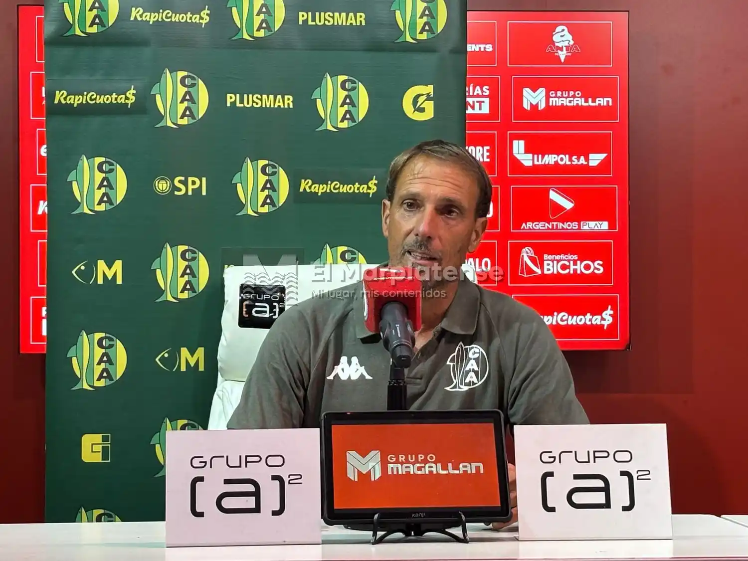 Mariano Charlier en la conferencia de prensa post partido.