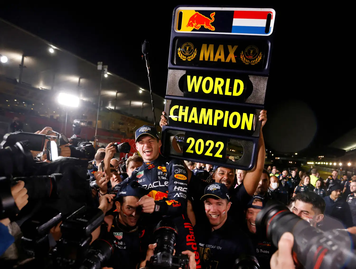 Verstappen ganó en Japón y aseguró el bicampeonato