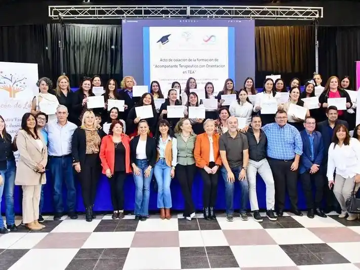 Celebraron el egreso de 40 nuevos acompañantes 
terapéuticos con orientación en TEA