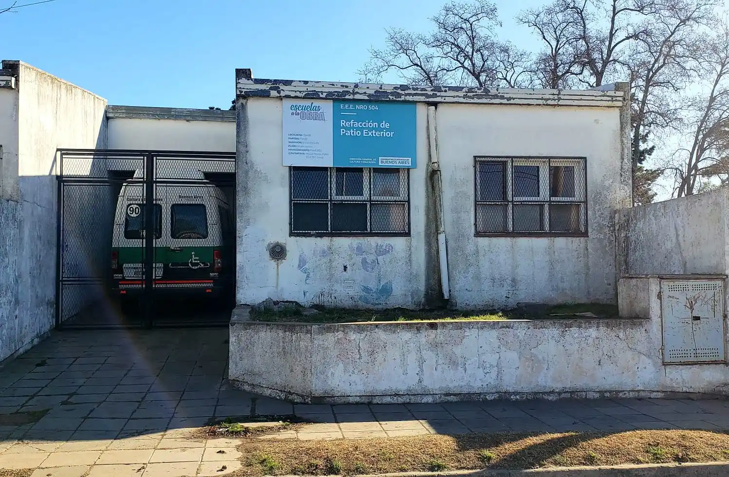 Padres de alumnos de la Escuela 504 expresaron su preocupación porque siguen sin combi