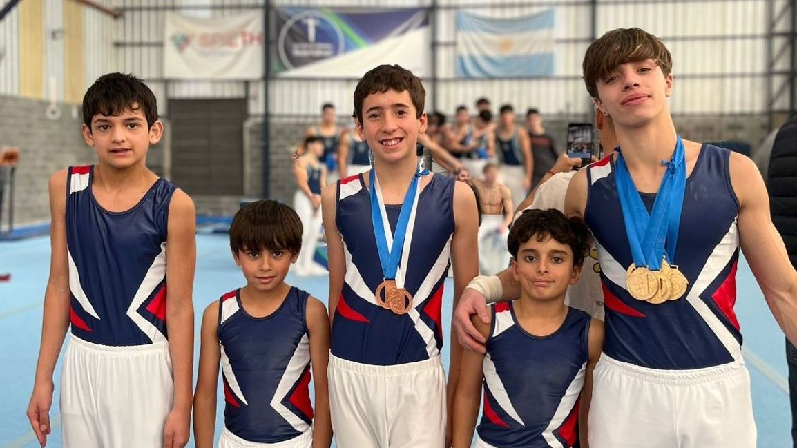 El equipo masculino de Ferro, en el Provincial