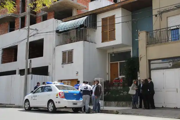 Se cae la hipótesis del robo y crece el enigma del motivo del asesinato