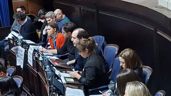 Despidos en FATE y el Hospital Posadas: diputados bonaerenses piden la reincorporación de los trabajadores