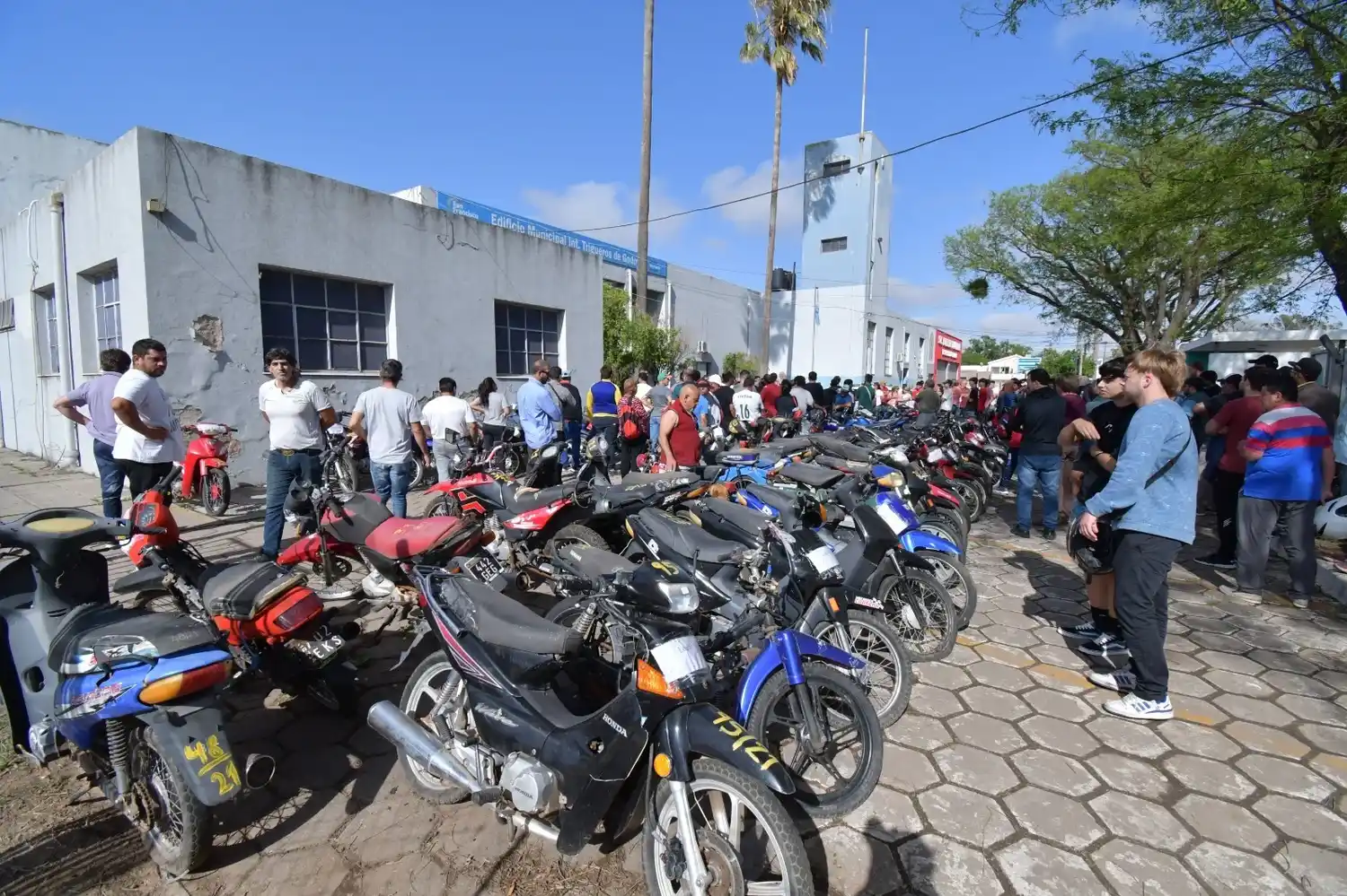 La municipalidad rematará 76 motos y dos autos secuestrados en operativos de tránsito