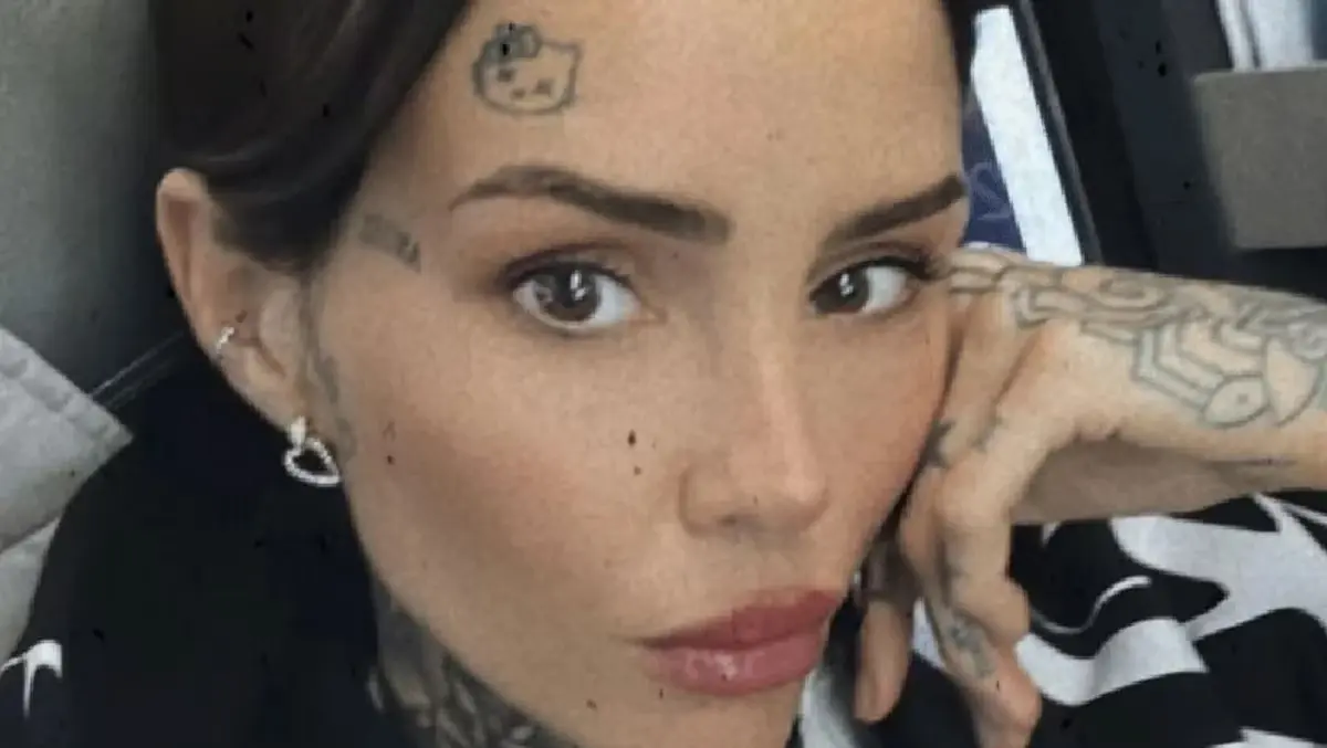 Cande Tinelli se cansó de su look, empezó a sacarse los tatuajes y se cortó el pelo: “Ahora sí”