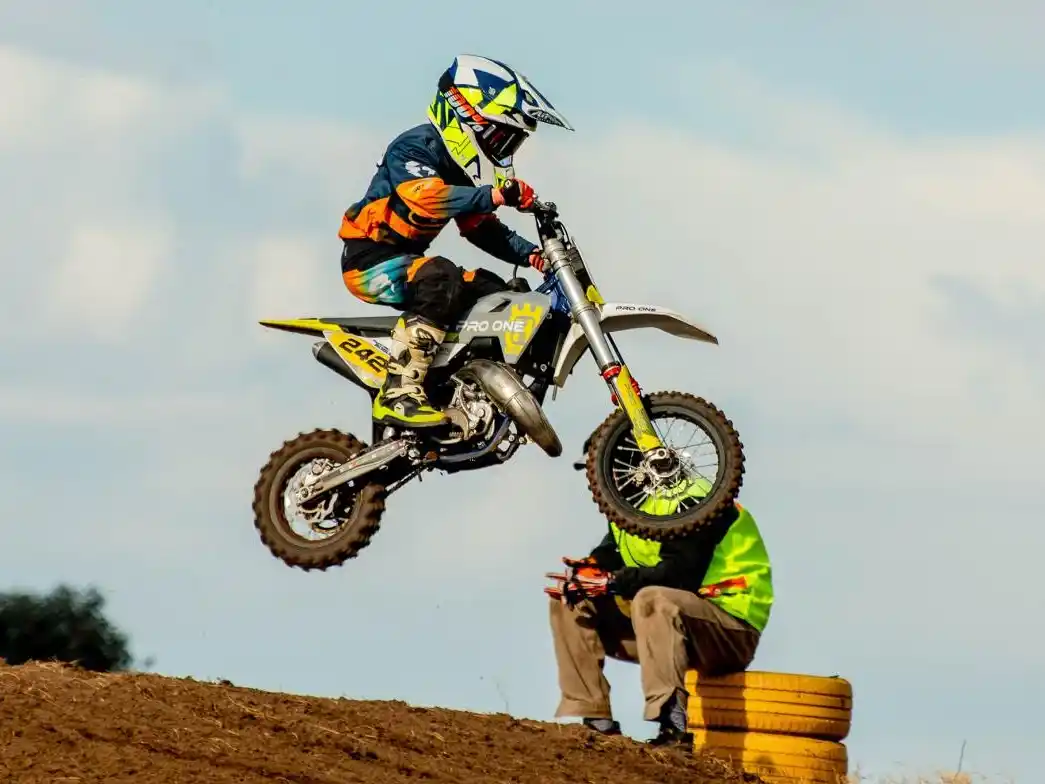 Valentino Bogue brilló en Trenque Lauquen y sueña con el título del MX 5&33