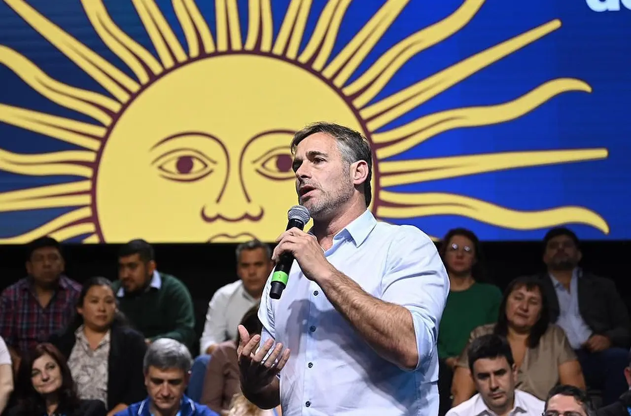 Achával recuperó el liderazgo tras ser tercero el mes anterior.