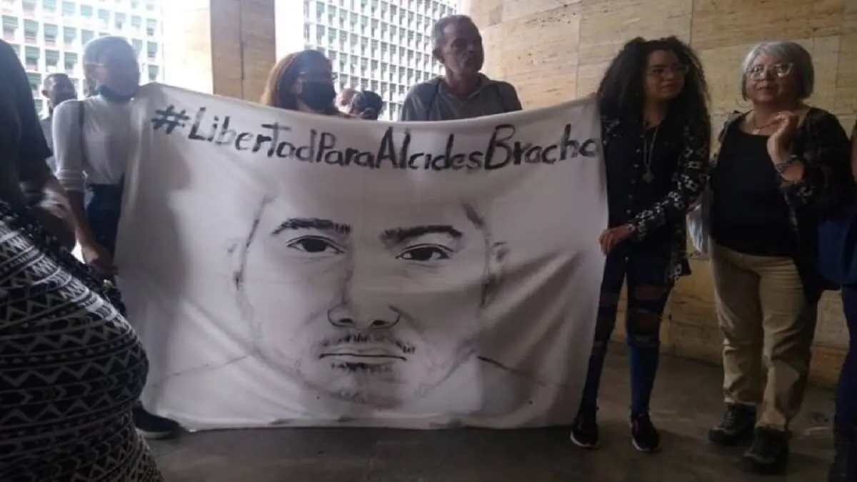 LE PASAN FACTURA A BANDERA ROJA por defender  luchas sociales de los venezolanos