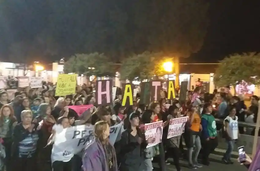 Nutrida manifestación en San Lorenzo en rechazo al fallo por el caso Perassi