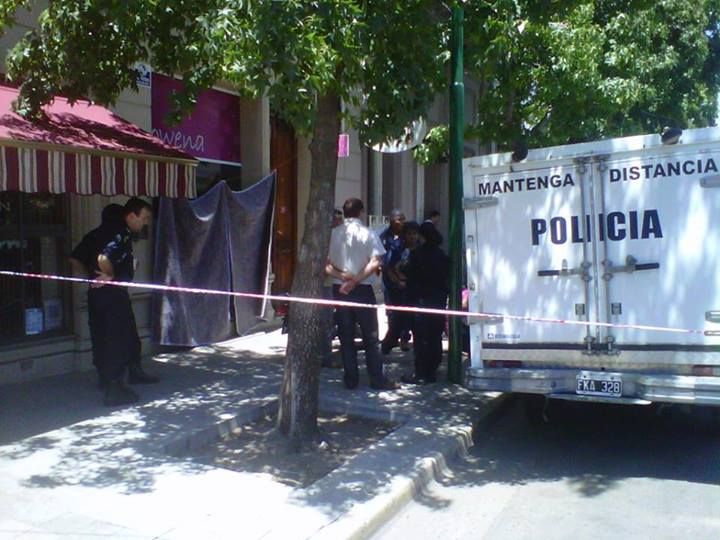 Junín: Hallaron a una joven muerta en un local de ropa