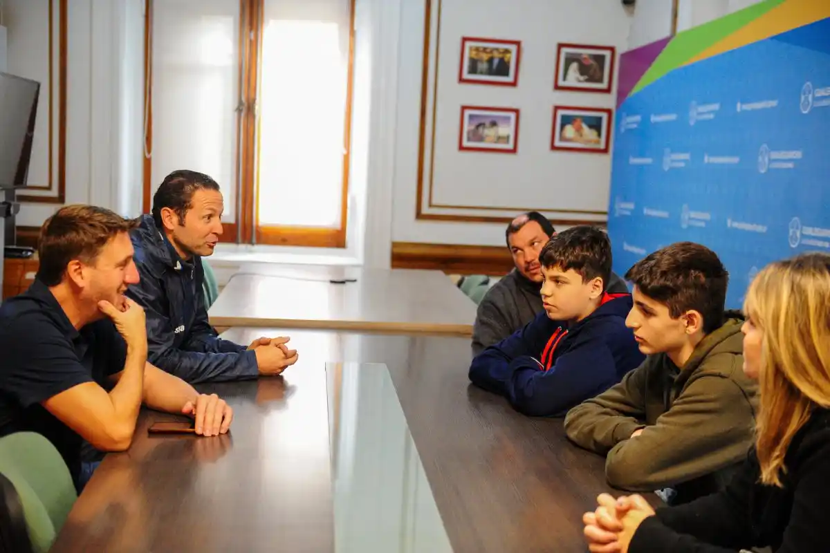 Quiénes son los adolescentes de Gualeguaychú que fueron reconocidos por el Municipio