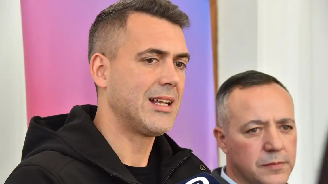 El fiscal Franco Carbone y el subsecretario de Investigación Criminal, Marcelo Albornoz.