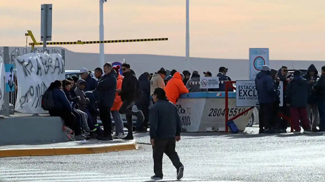 Sin destrabarse. Por ahora no hay vía de solución con un sector de los trabajadores de la pesca.