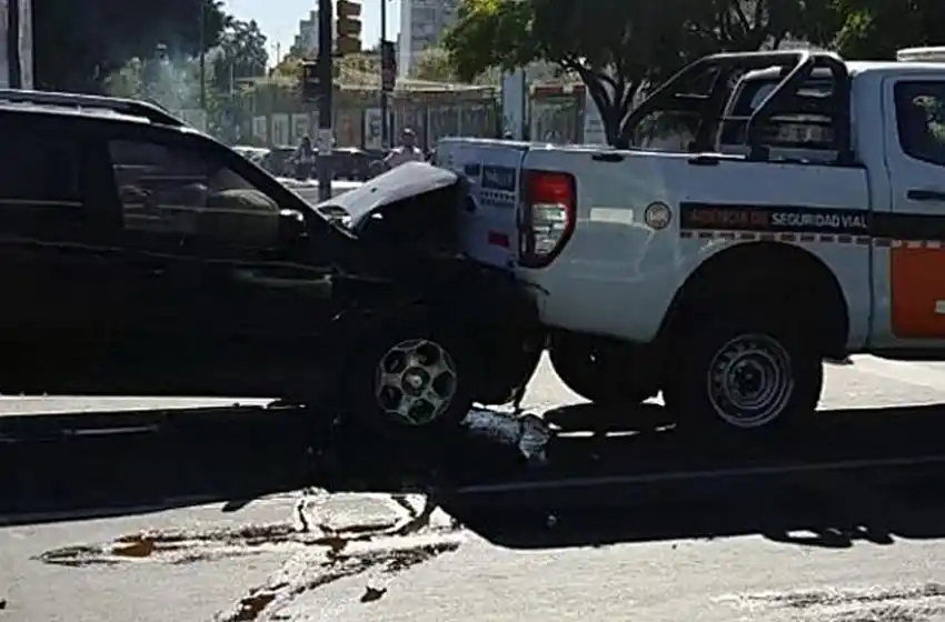 Choque múltiple: 10 autos colisionaron en Pellegrini y Vera Mujica