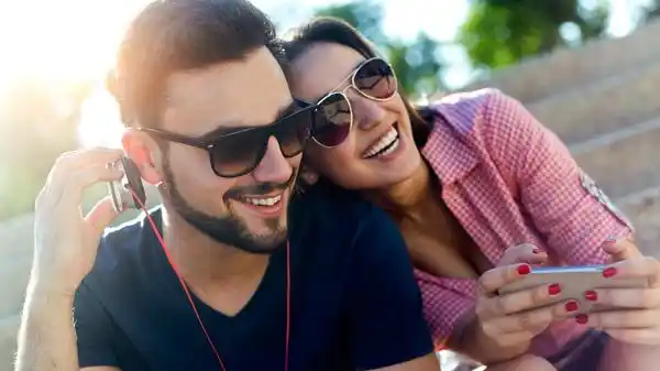 Qué buscan las mujeres en las relaciones de amistad con los hombres