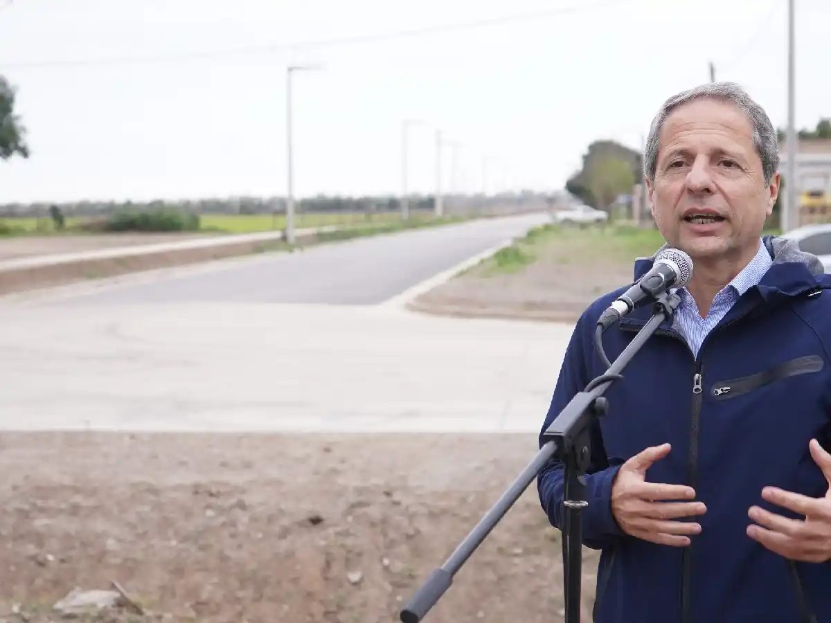 Un sueño hecho realidad: vecinos celebran el pavimento del camino a Plaza 