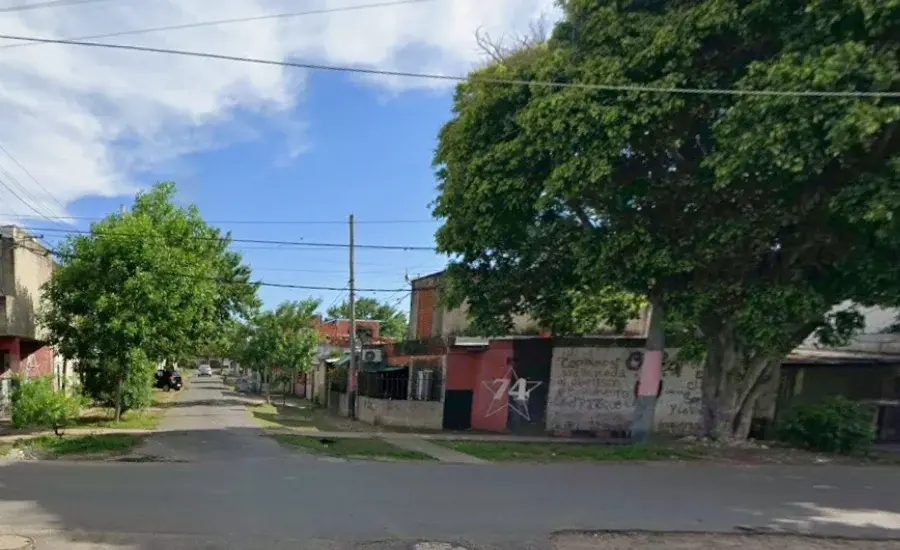 Entraron a robar a una casa de barrio Alvear, golpearon a un hombre y fueron detenidos gracias a los vecinos