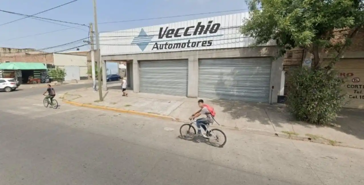 Balearon el frente de una agencia de autos en Rosario