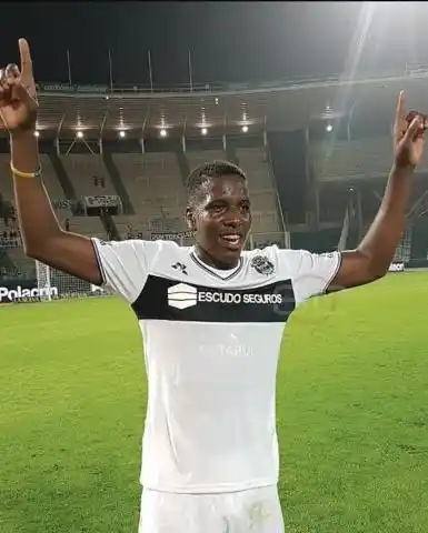 Hurtado ya estaba cerrado para Boca, pero apareció Genoa
