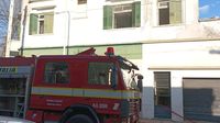 Bomberos sofocó un incendio en un departamento