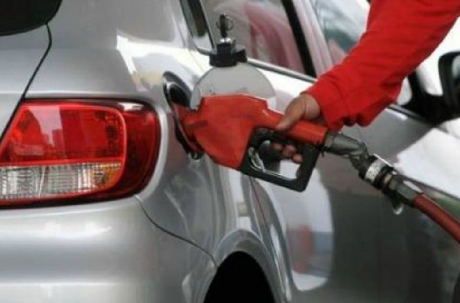 Aumentó el precio del combustible: ¿Cuánto cuesta el litro de súper en Mar del Plata?
