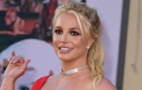 Britney Spears suplica el fin de la tutela de su padre y pide cárcel para ellos