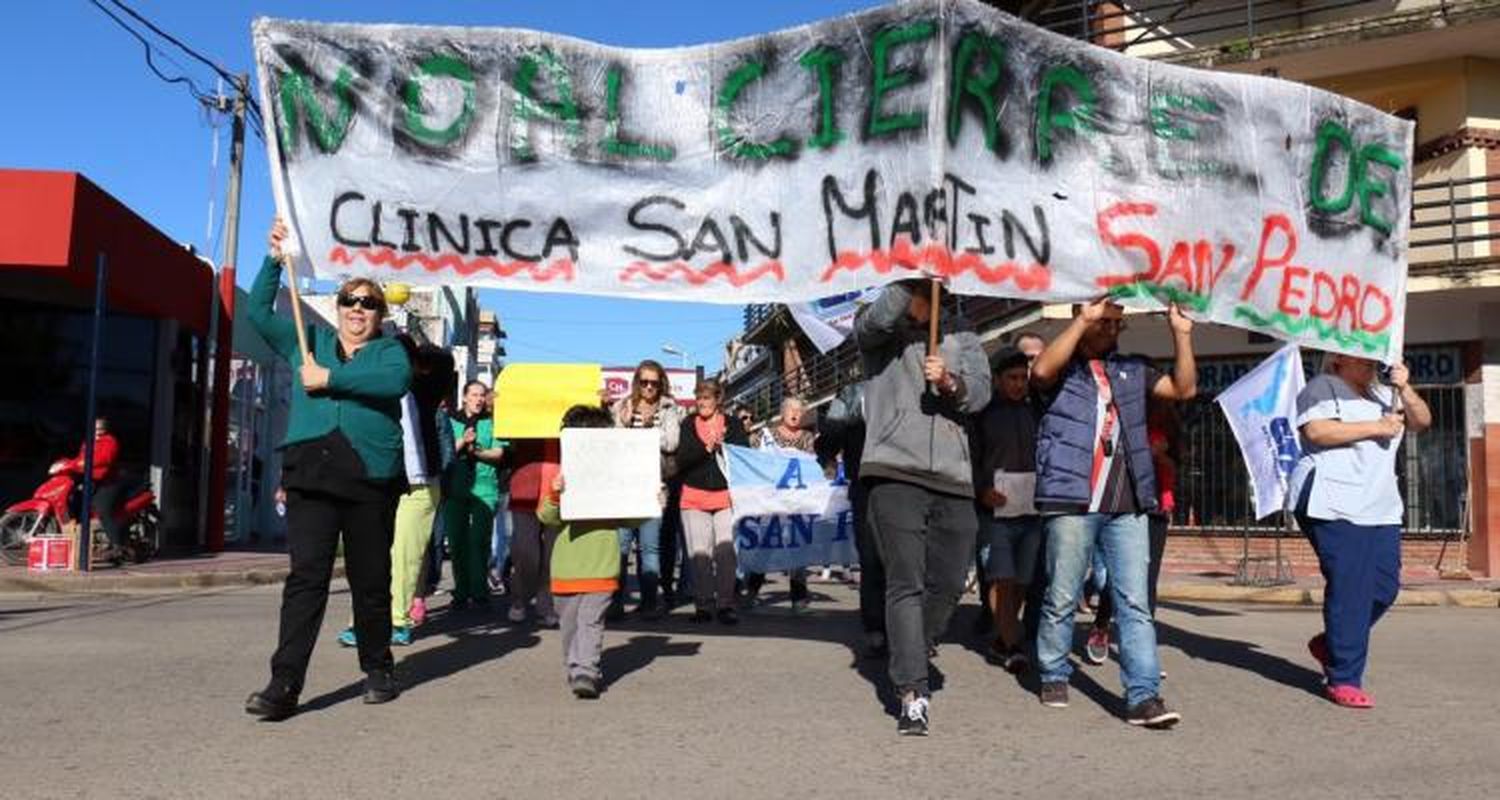 [VIDEO] Imágenes de la marcha de los trabajadores de la Clínica San Martín