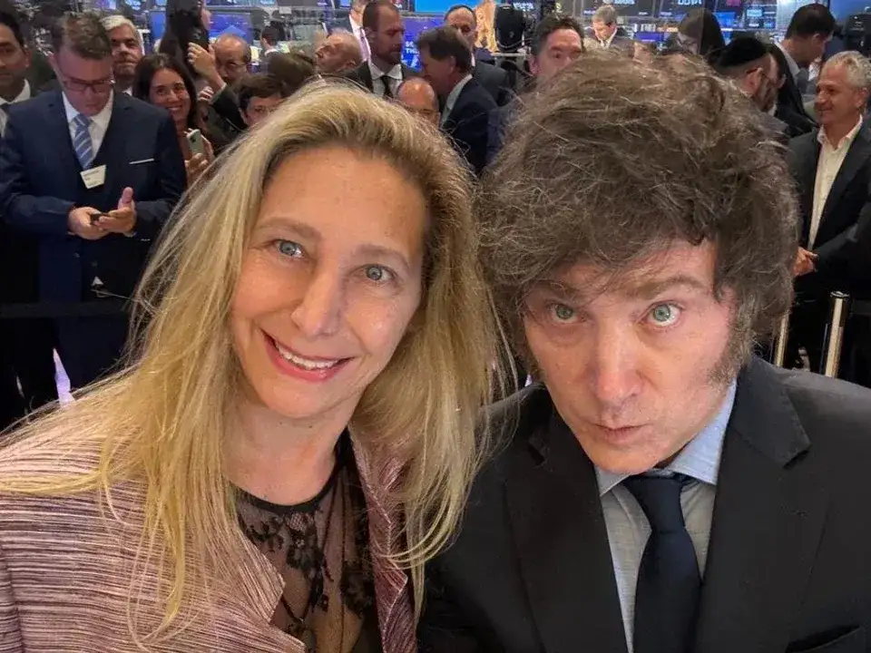 Javier y Karina Milei encabezarán una reunión con diputados y senadores de La Libertad Avanza