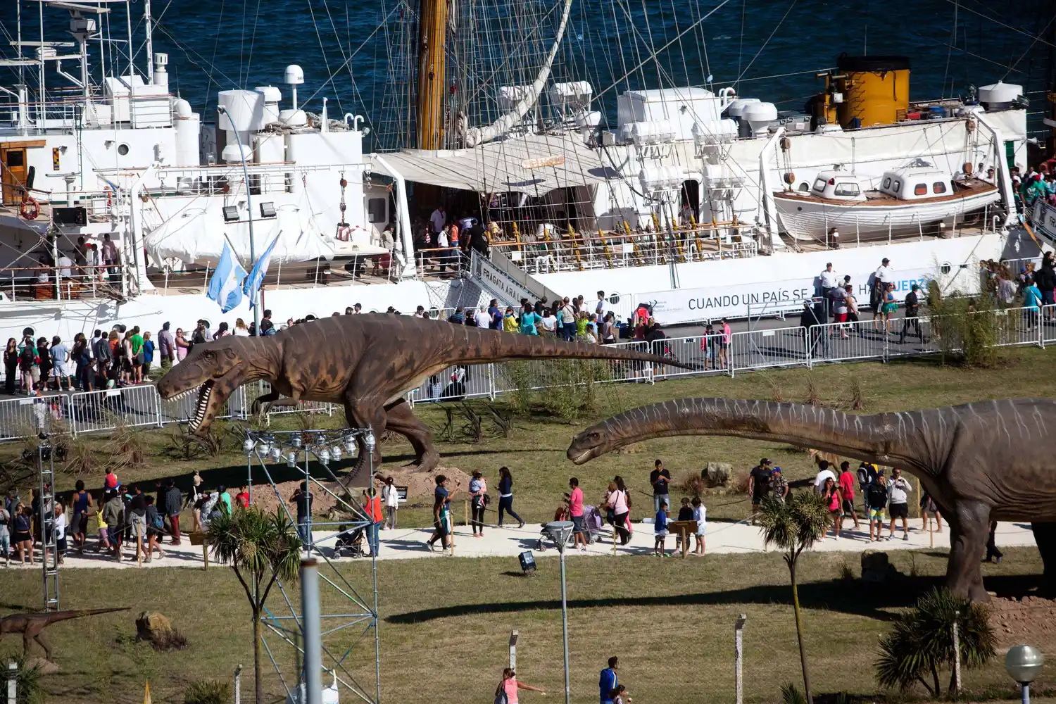 La Fragata Libertad abre sus puertas al público en Mar del Plata