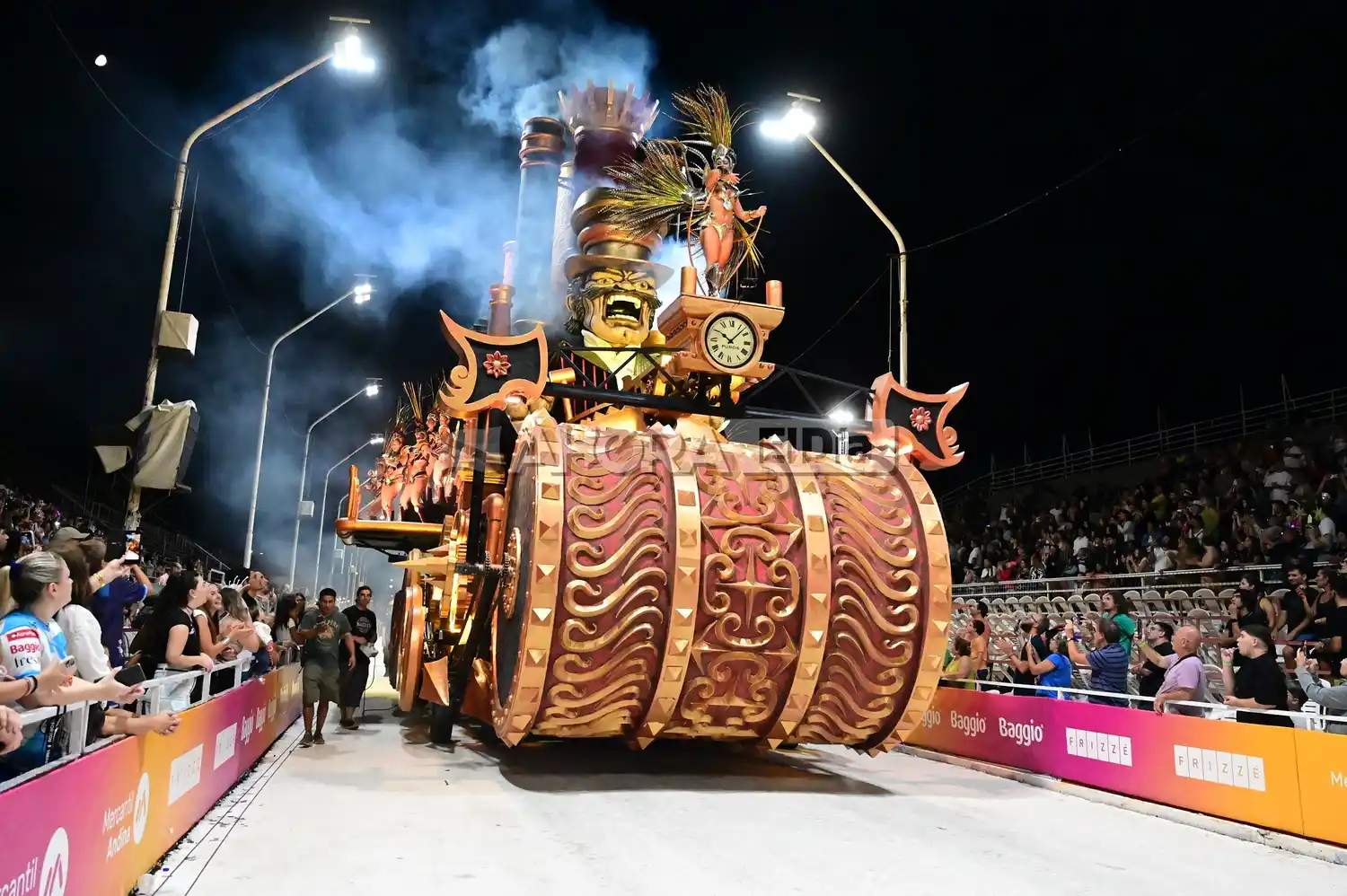 Papelitos anunció quién será su reina para la edición 2026 del Carnaval del País