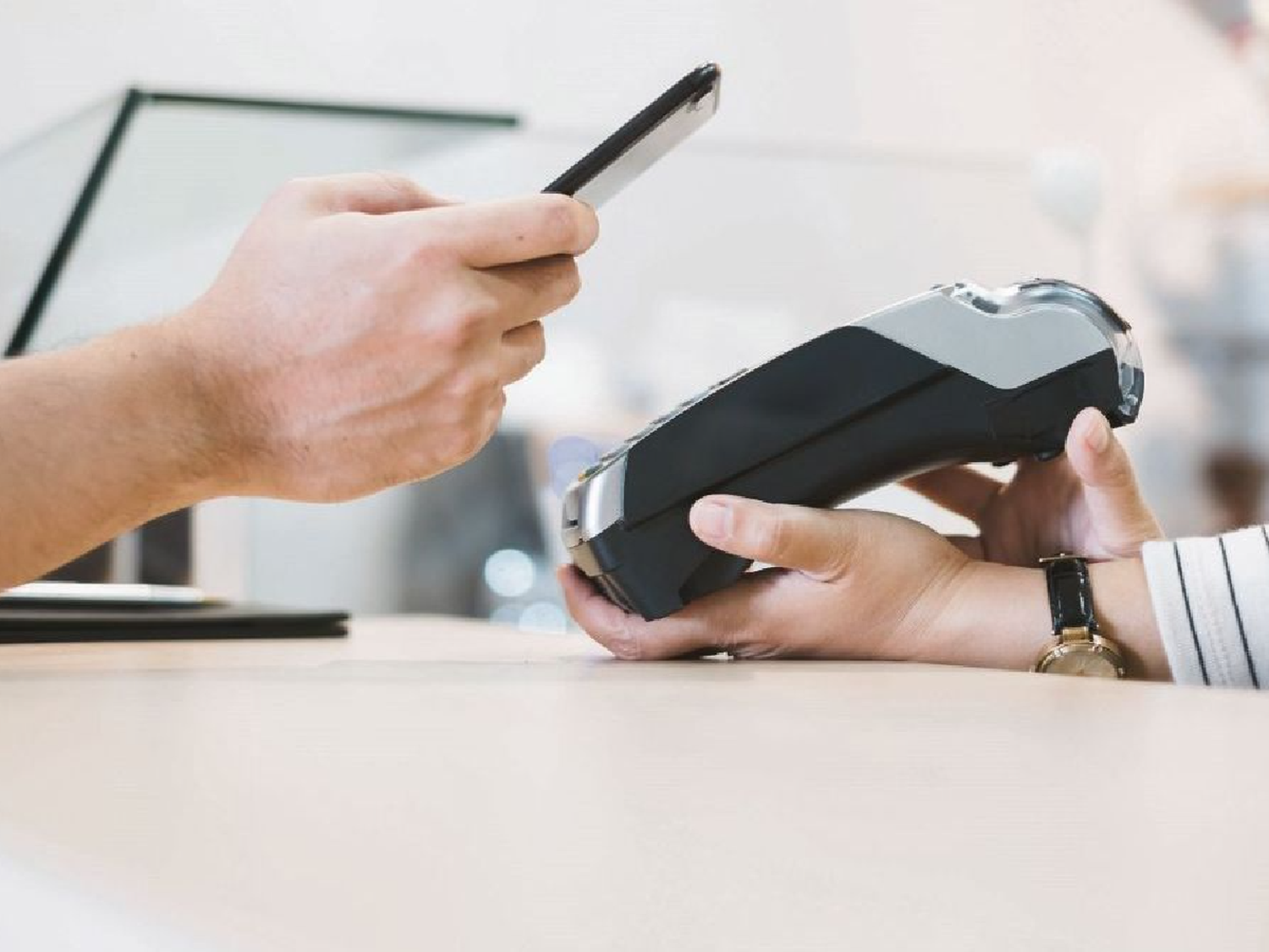 Gracias a los celulares, el uso de dinero electrónico creció un 33,2% el año pasado