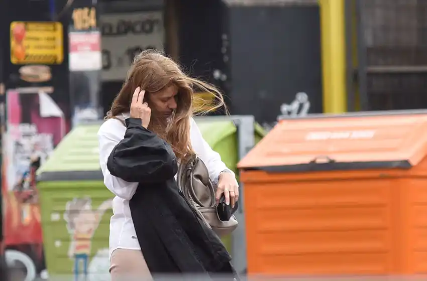 Renuevan alerta meteorológico: amaneció con ráfagas y pronóstico de lluvia