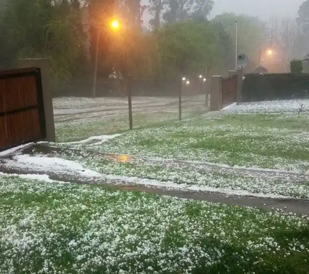 Granizo y abundante lluvia en el sur de la Provincia