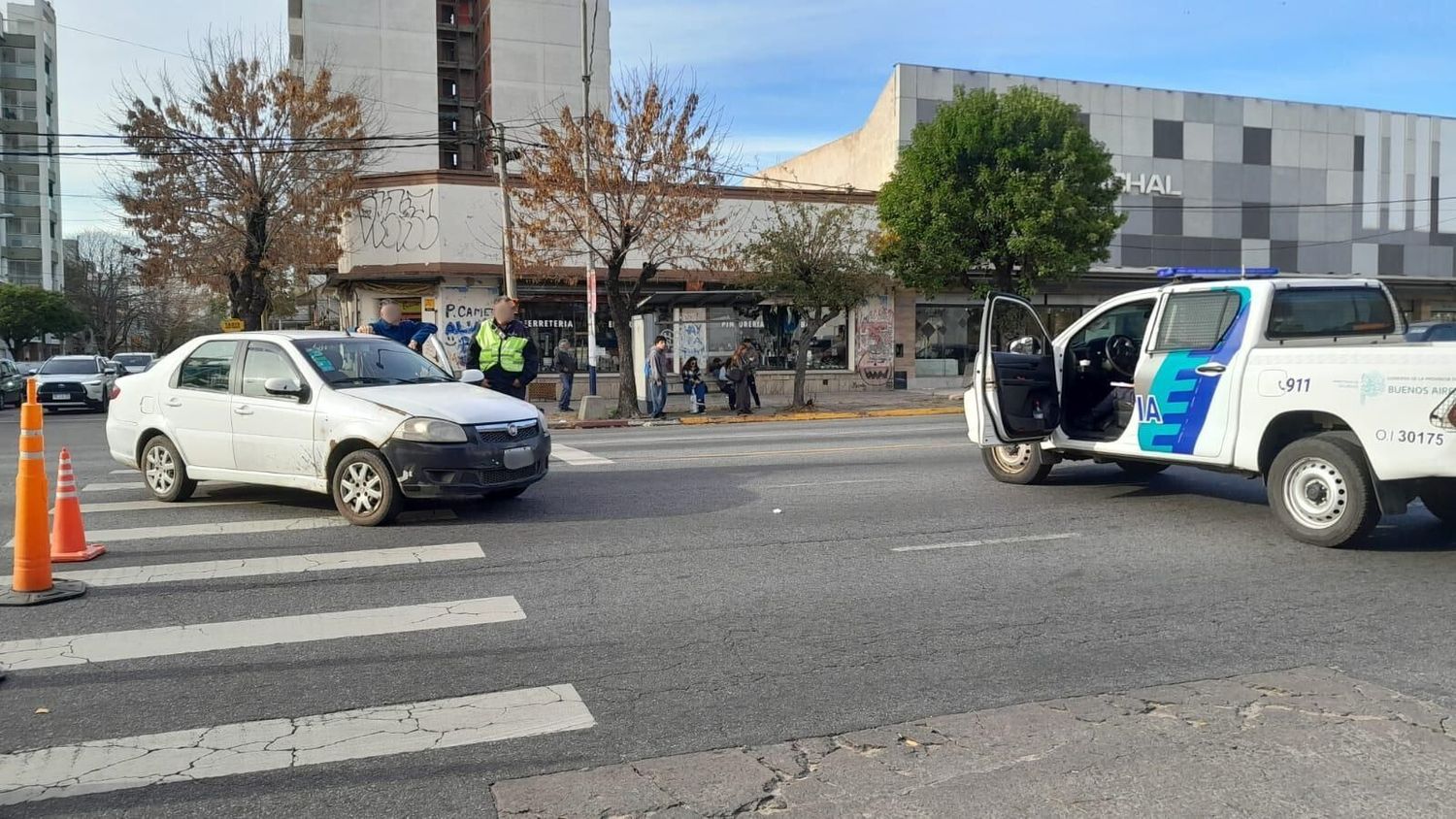 Se encuentra cortada la circulación por avenida Independencia en sentido hacia el sur