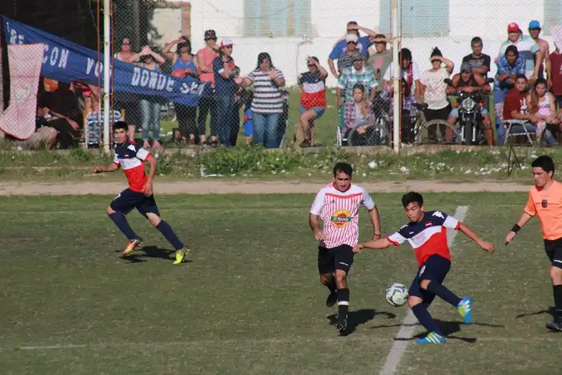 Sud América goleó a Black River y se quedó con el segundo ascenso
