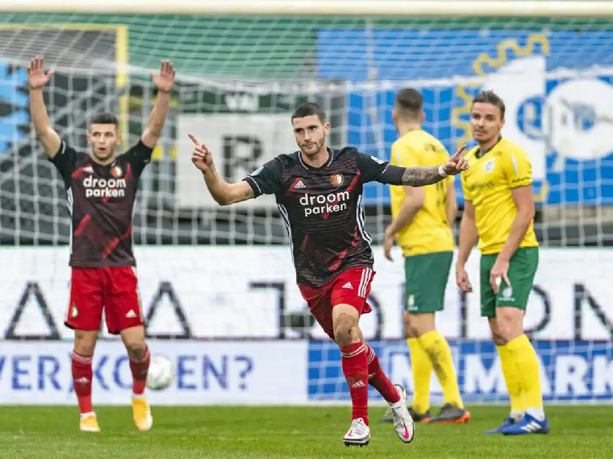 Un grito de Senesi en el triunfo de Feyenoord