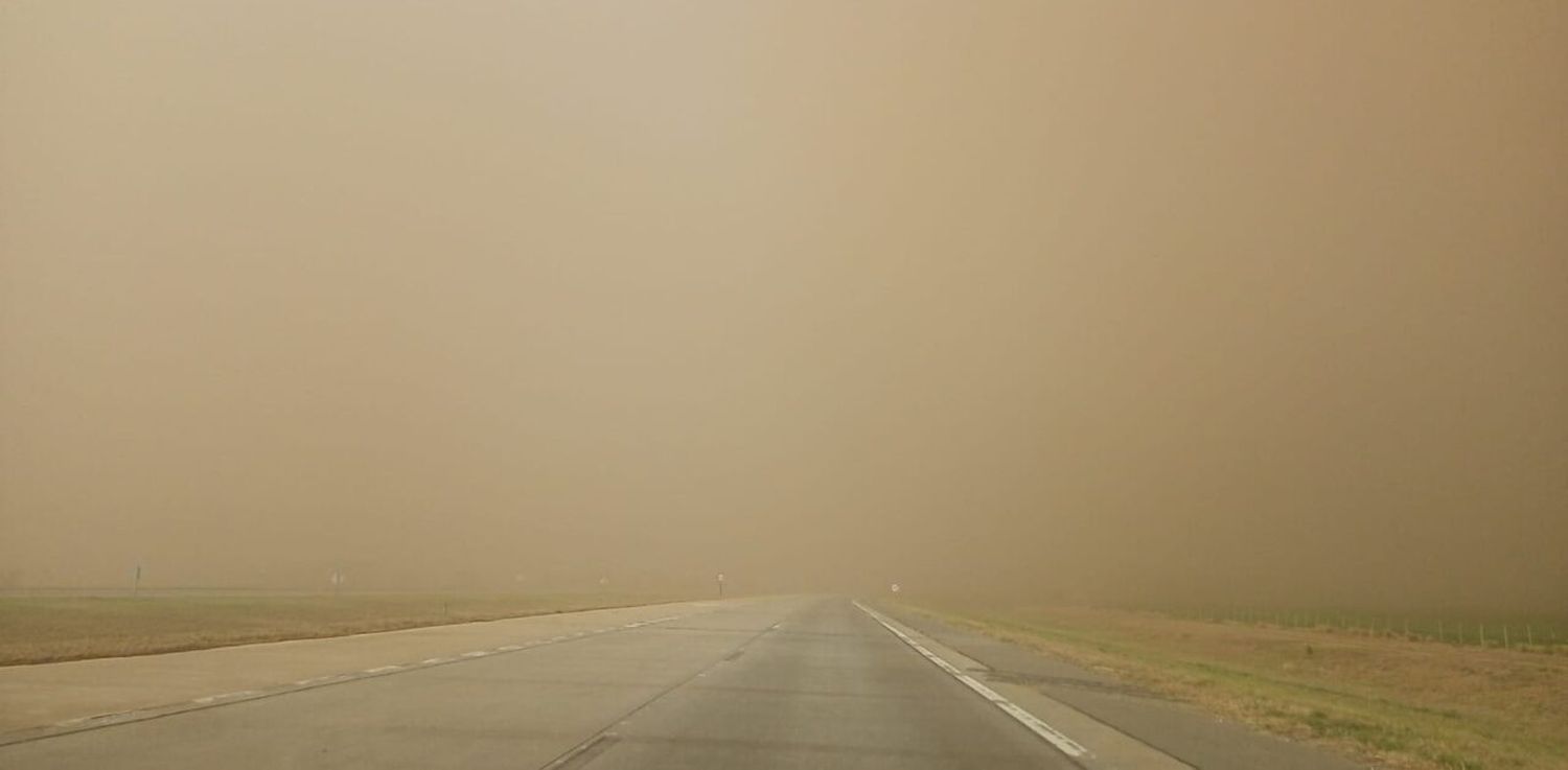 Renuevan el alerta por vientos fuertes hasta la noche de este jueves