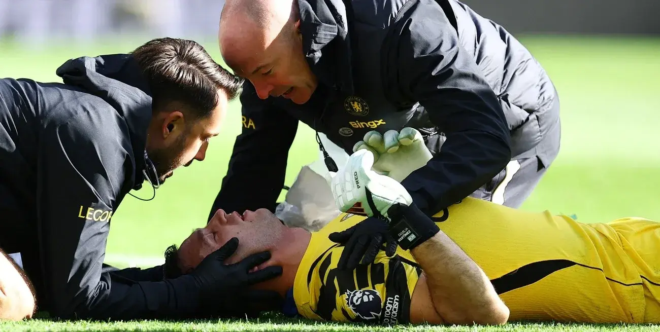 Xabi Alonso dio detalles de la recuperación del Dibu Martínez tras su operación de mandíbula
