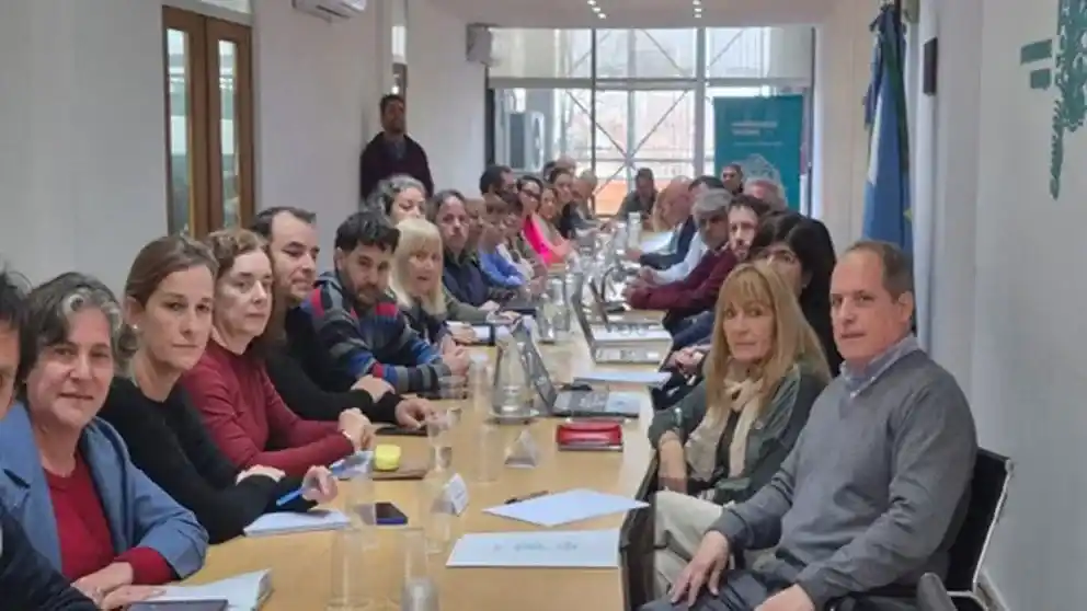 Fin. Luego de algunas semanas de reuniones, gremios y sindicatos docentes acordaron un incremento con el gobierno de la provincia de Buenos Aires