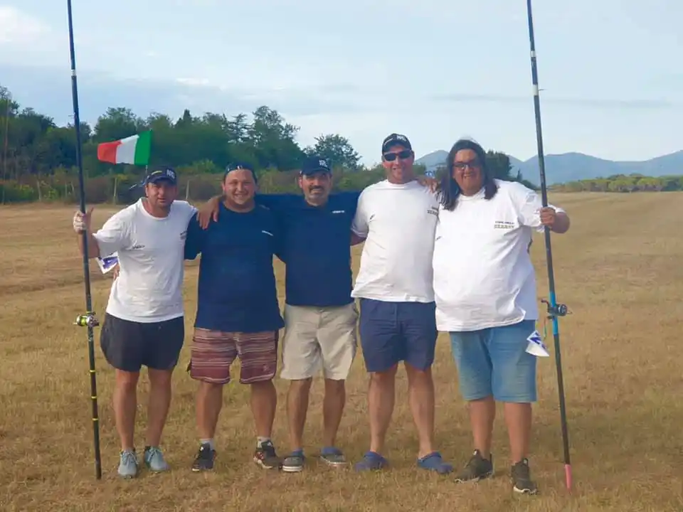 El equipo argentino, con Bustos en cuarto lugar desde la izquierda.