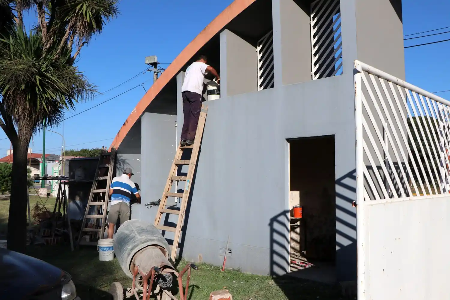 San Cayetano: Realizan mejoras en el Campo de Deportes